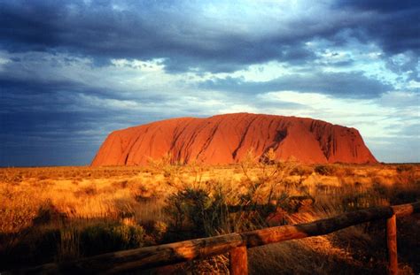 澳大利亚巨石